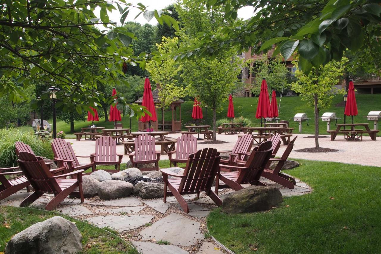 Spacious Condo With View Less Than 1 Mi To Mtn Creek Resort! Vernon Bagian luar foto