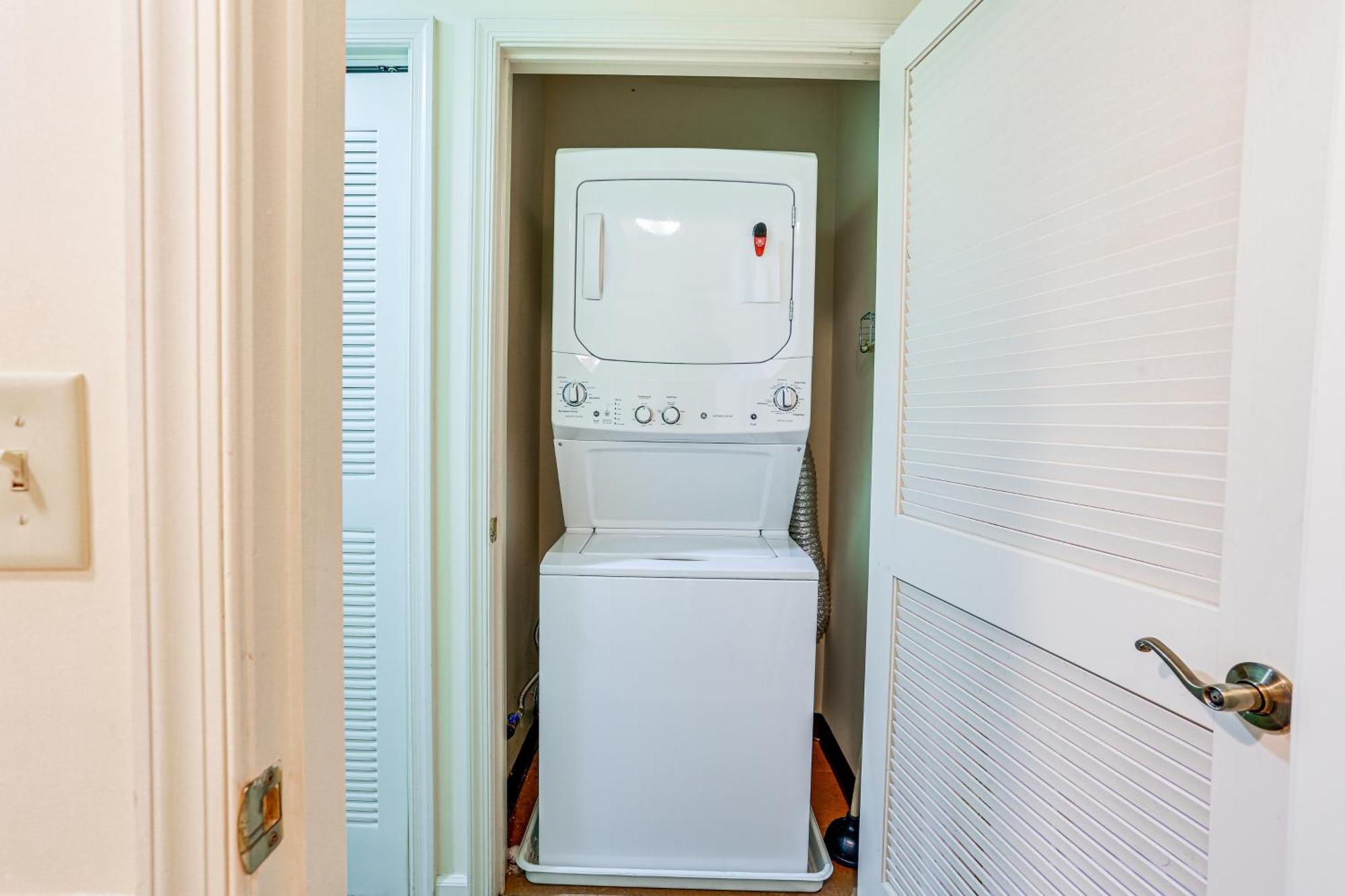 Spacious Condo With View Less Than 1 Mi To Mtn Creek Resort! Vernon Bagian luar foto