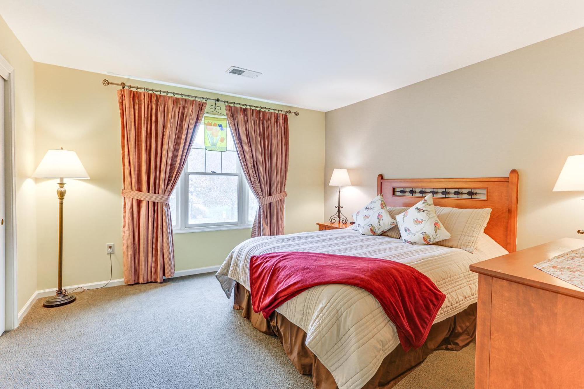 Spacious Condo With View Less Than 1 Mi To Mtn Creek Resort! Vernon Bagian luar foto