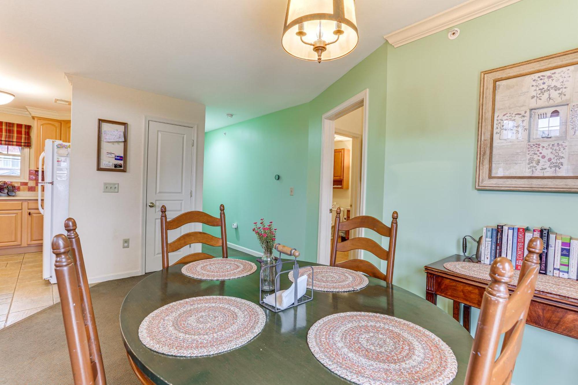 Spacious Condo With View Less Than 1 Mi To Mtn Creek Resort! Vernon Bagian luar foto